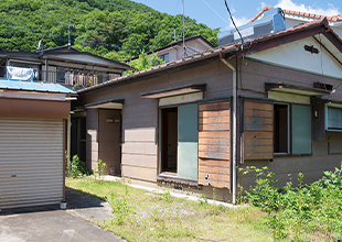 古い家